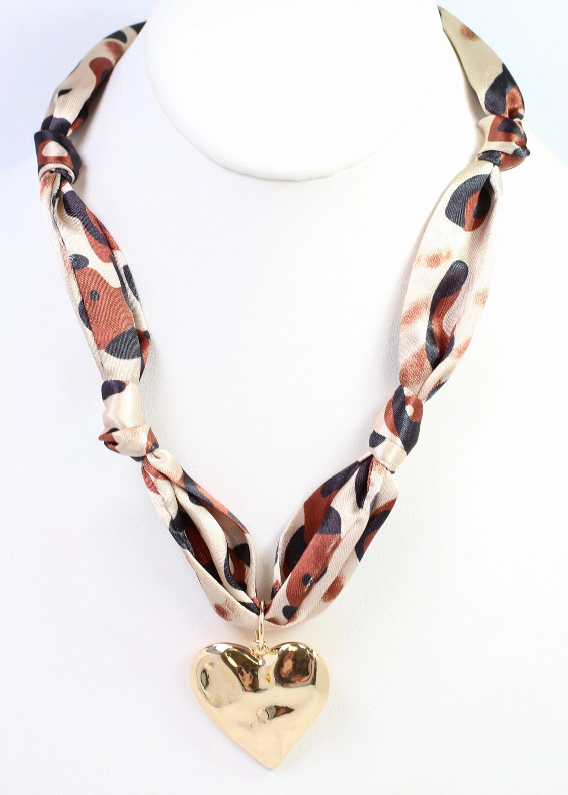 Caroline Hill: Plaines Heart Charm Scarf Necklace