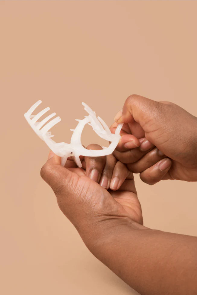 Teleties: Open Medium Hair Clip, Blonde Tortoise