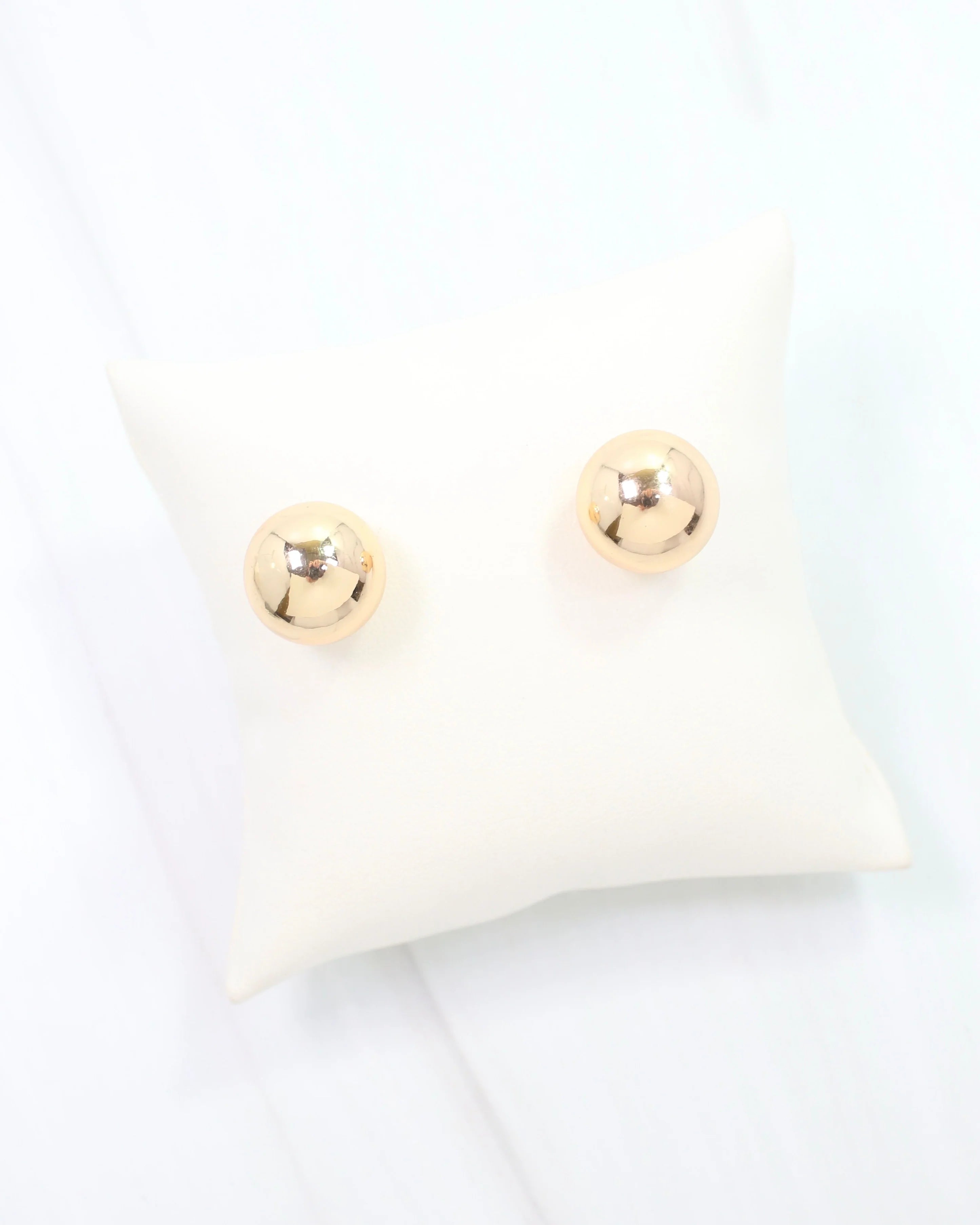 Caroline Hill: Bailey Medium Ball Earring Gold