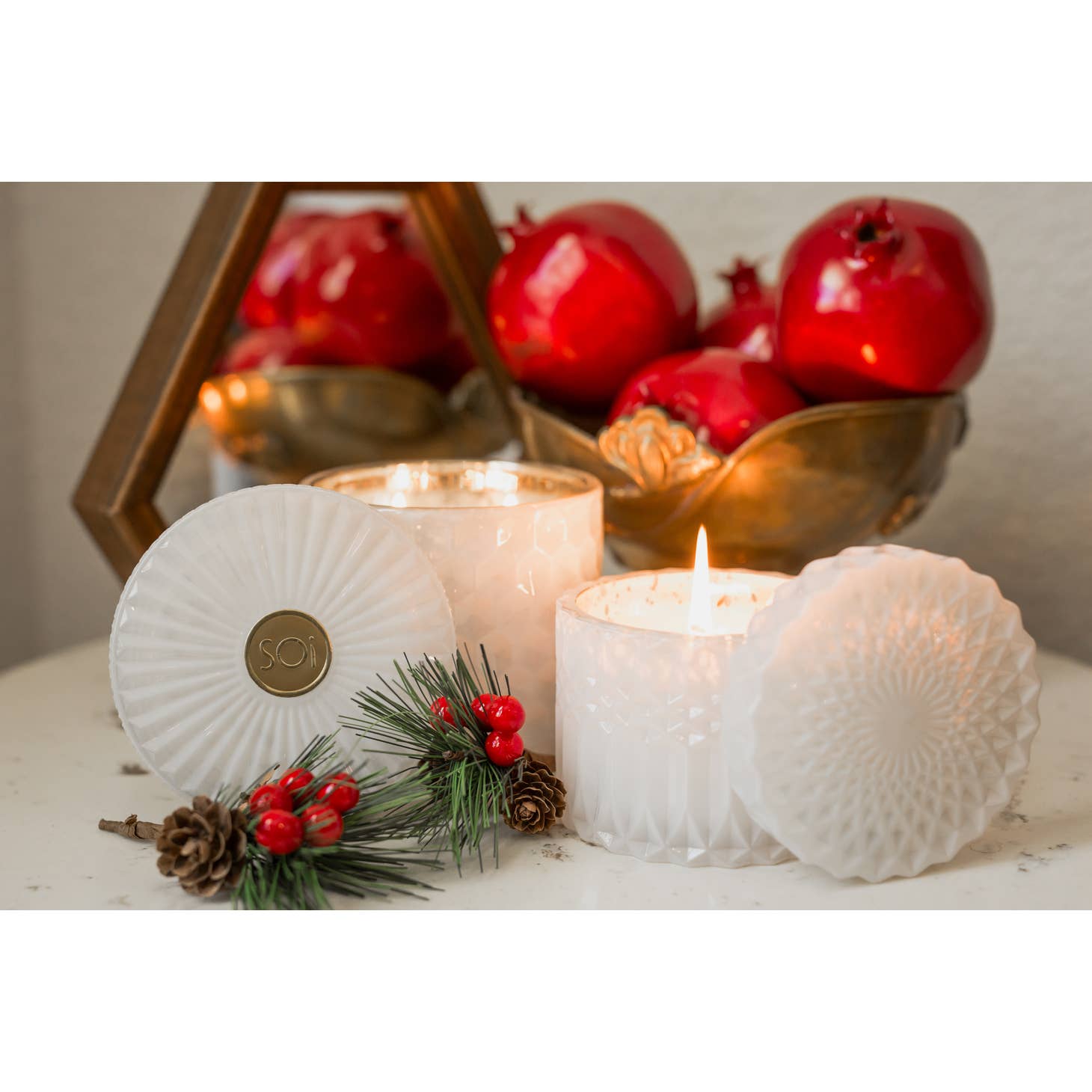 SOi Company: Winter Wonderland 15oz Shimmer Candle (White)