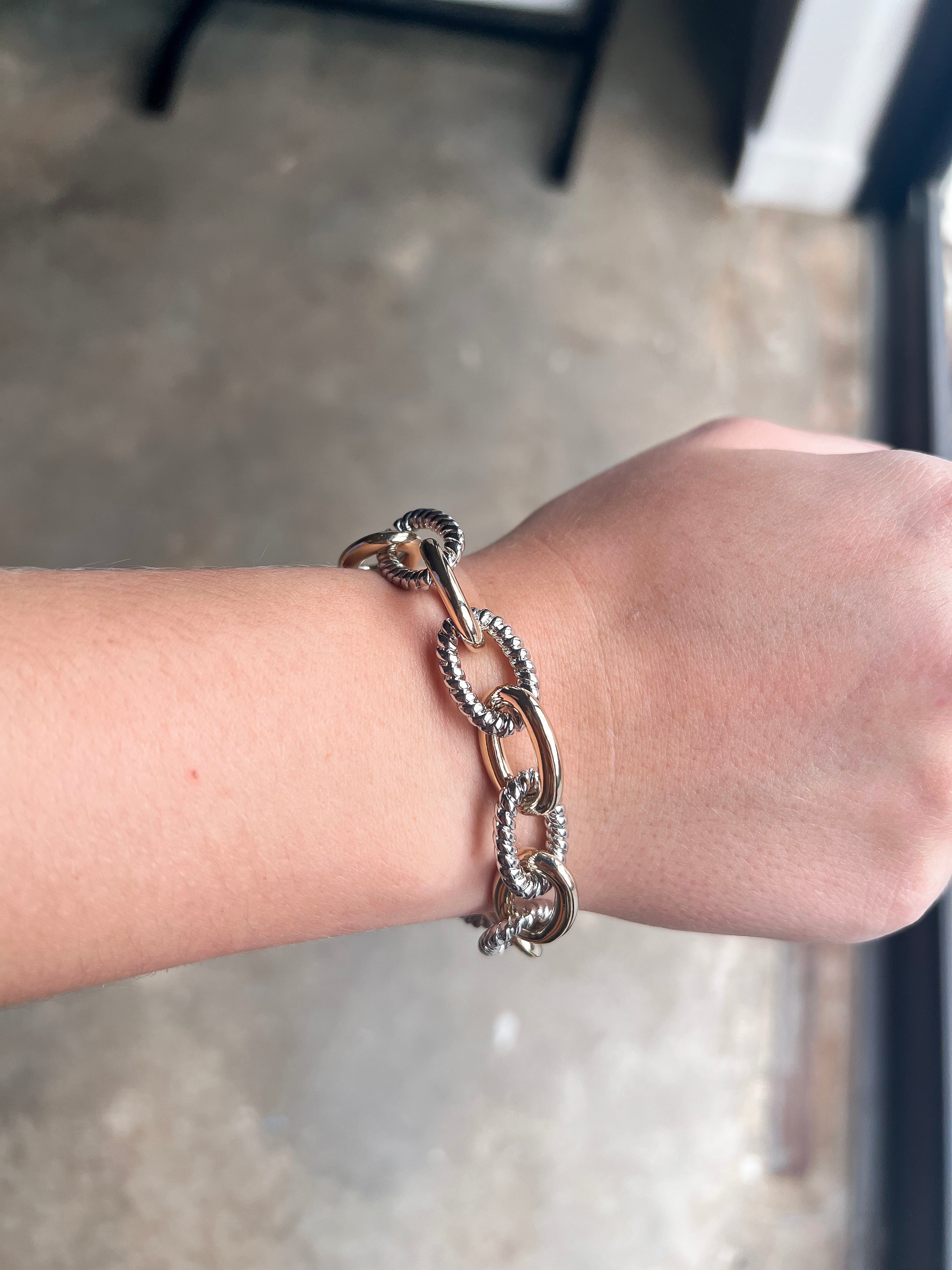 Oval Chain Link Bracelet