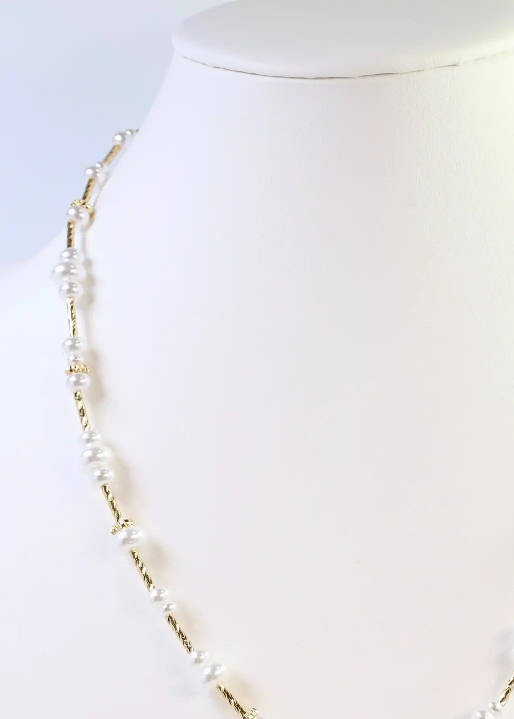 Caroline Hill: Lola 18" Beaded Necklace Pearl