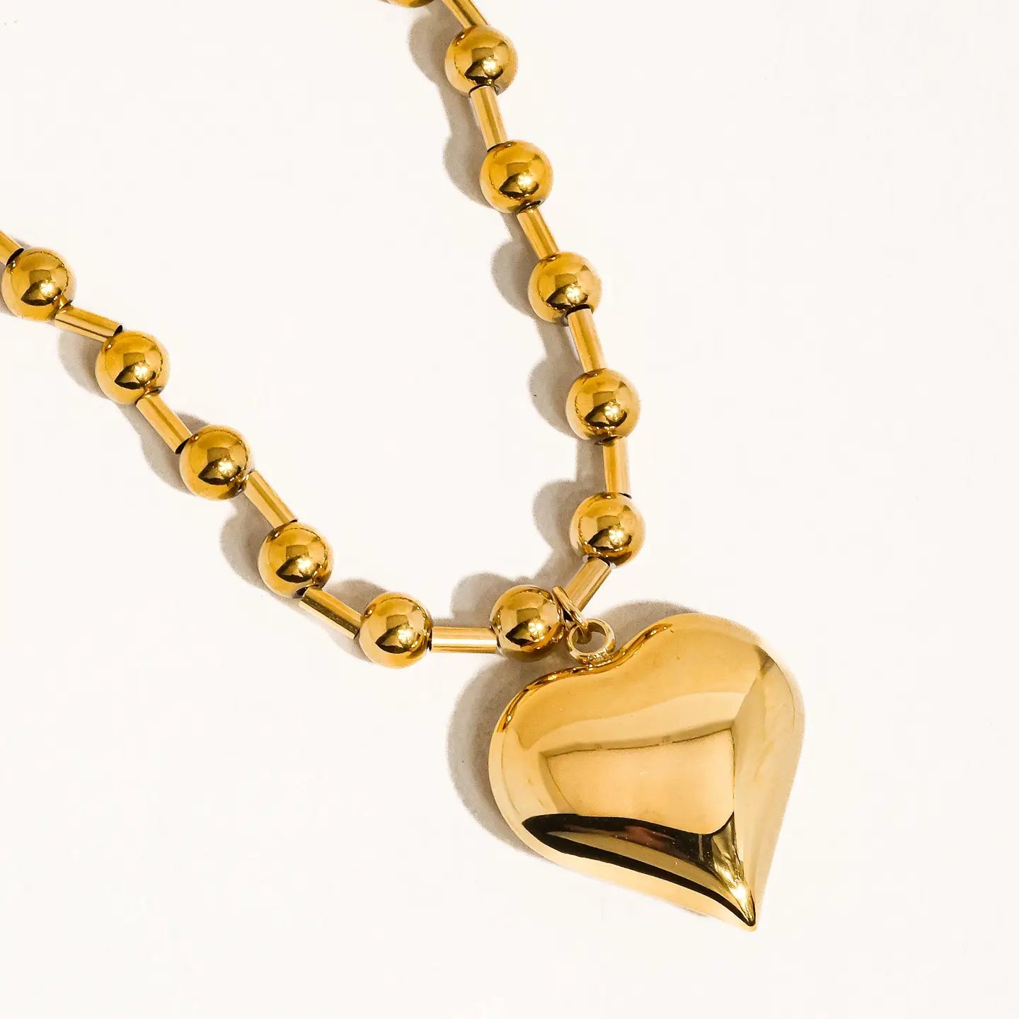 Flanerie: Paris 18K Gold Non-Tarnish Large Heart Chain Necklace