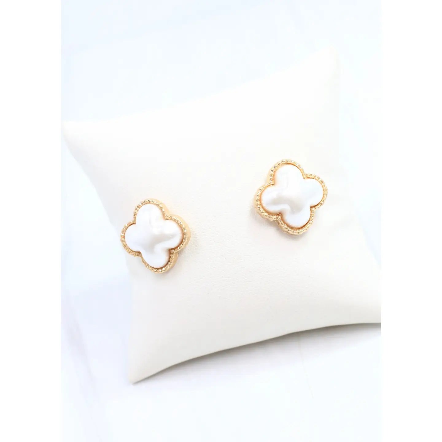 Caroline Hill: Massey Clover Stud Earring Pearl