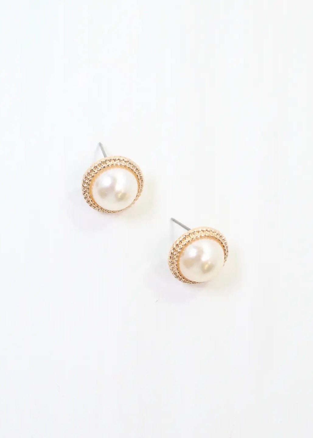 Caroline Hill: Palmdale Pearl Stud Earrings