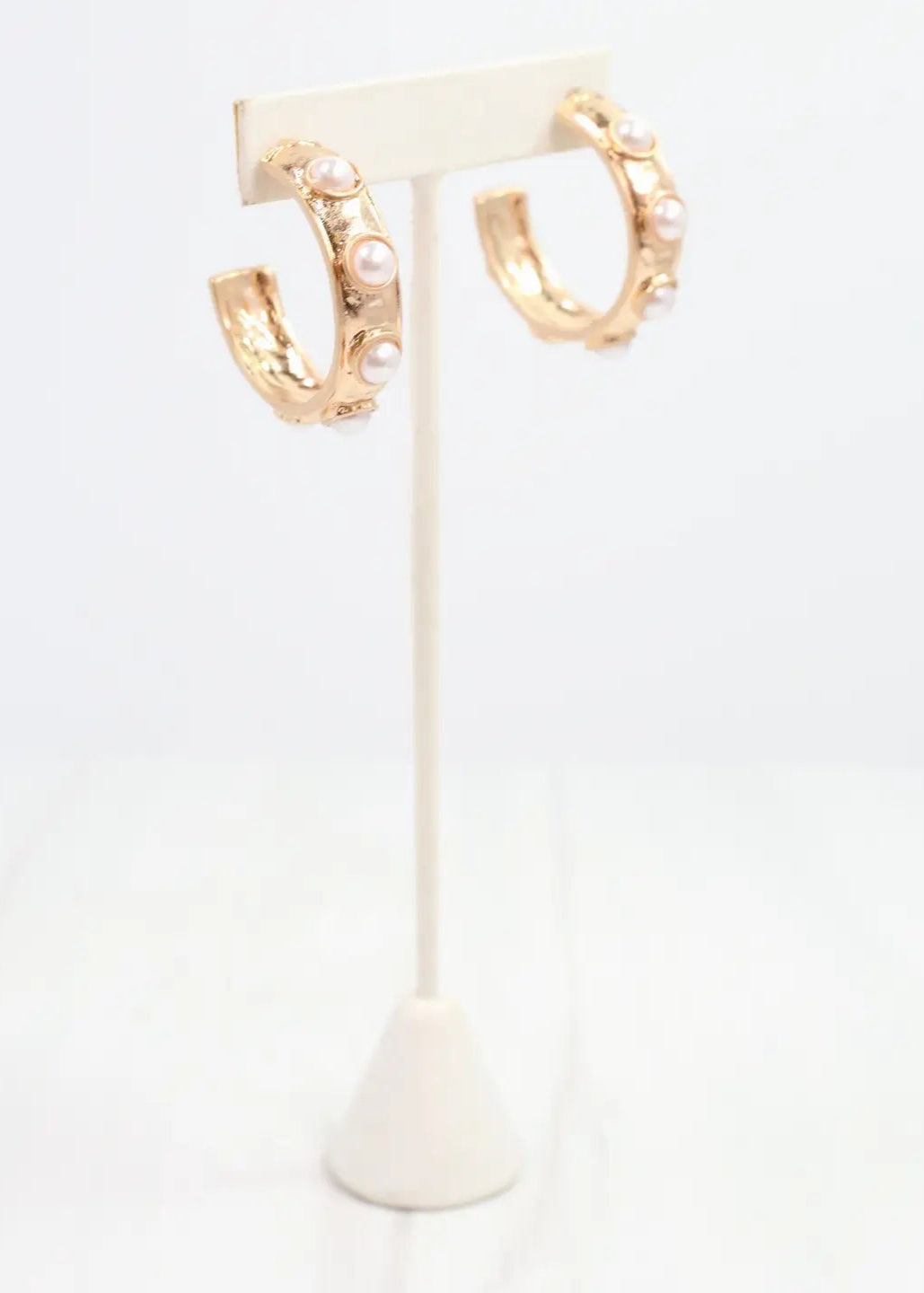 Caroline Hill: Frazee Pearl/Gold Hoop