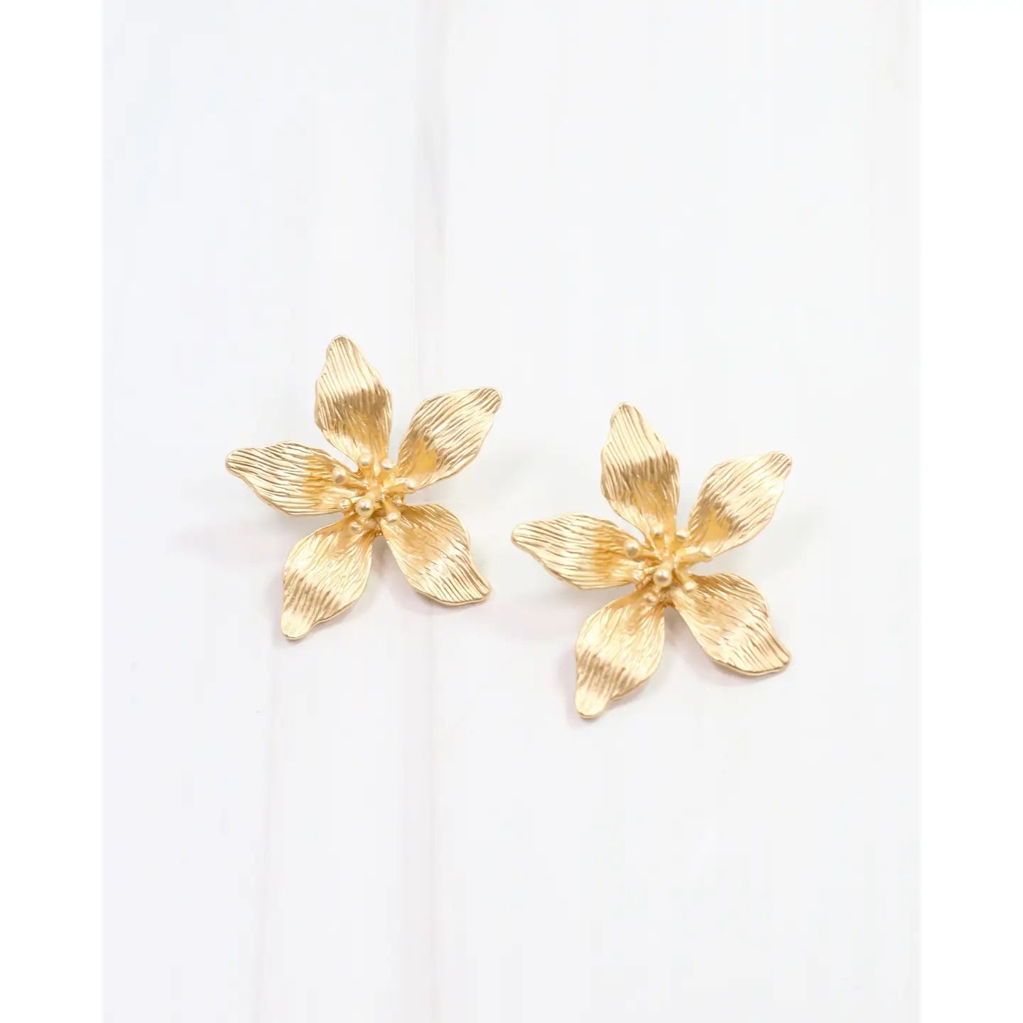 Caroline Hill: Donnell Flower Earring Matte Gold