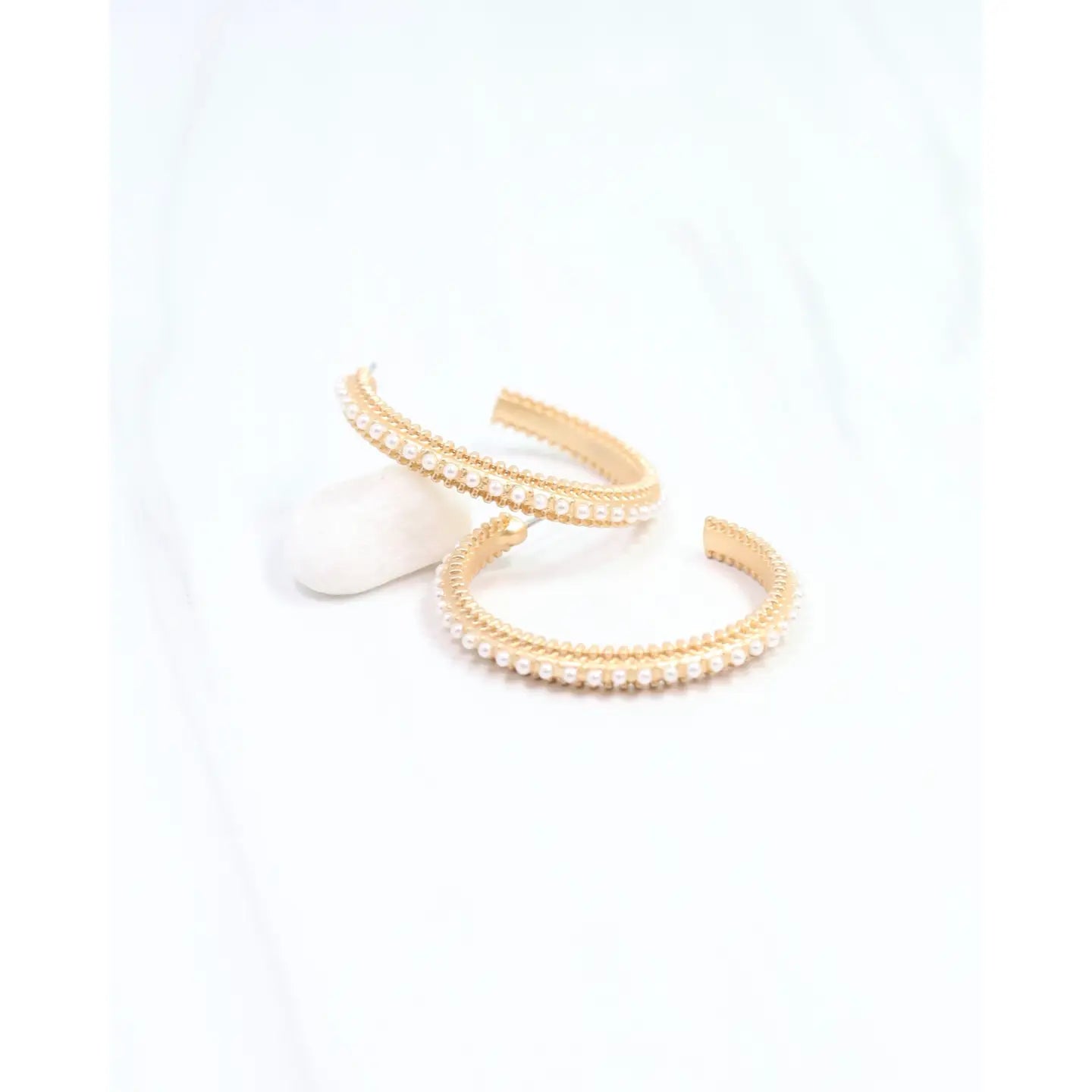 Caroline Hill: Antonia Pearl Hoop Earring Matte Gold