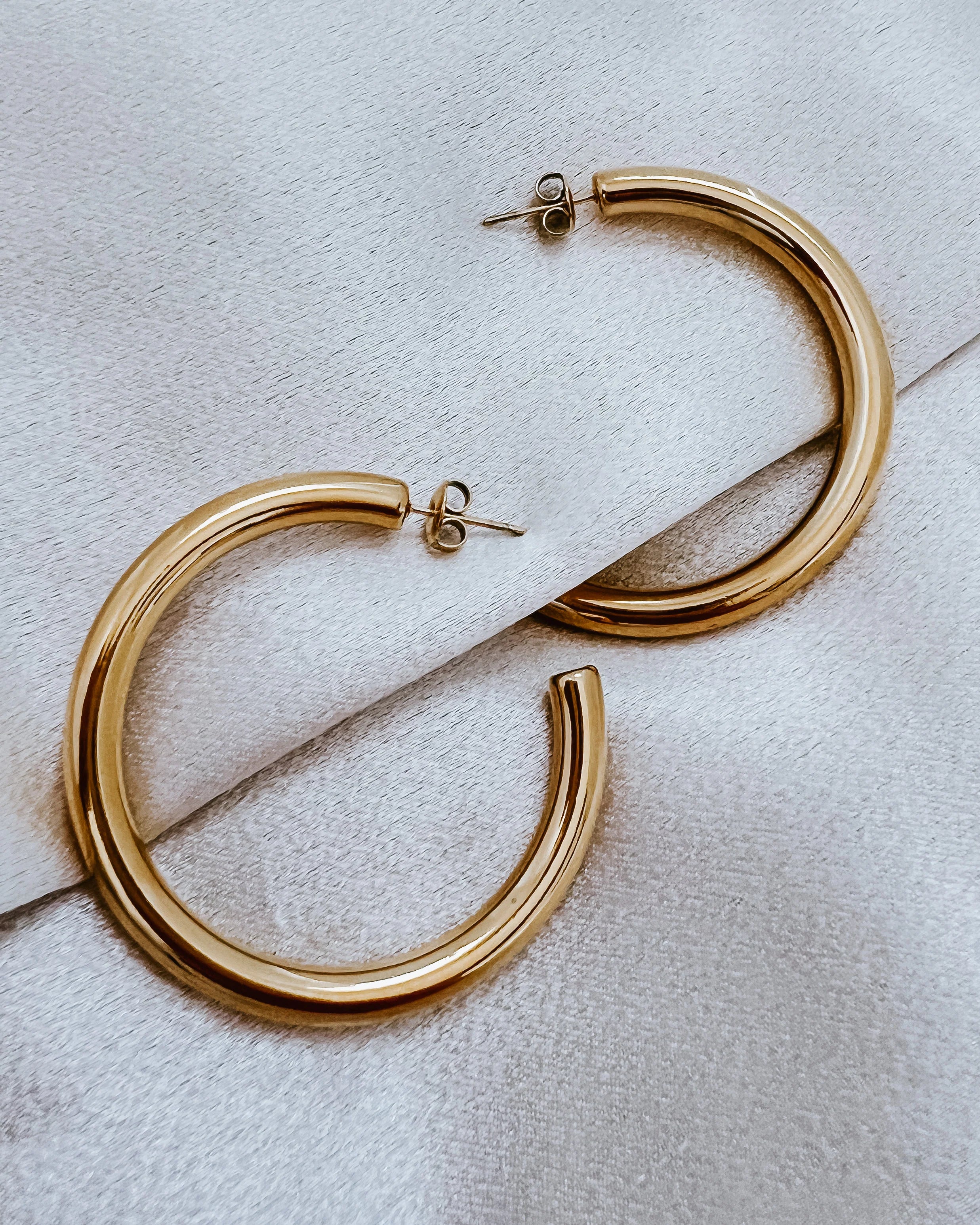 Beljoy: Ethel Gold Hoop Earrings