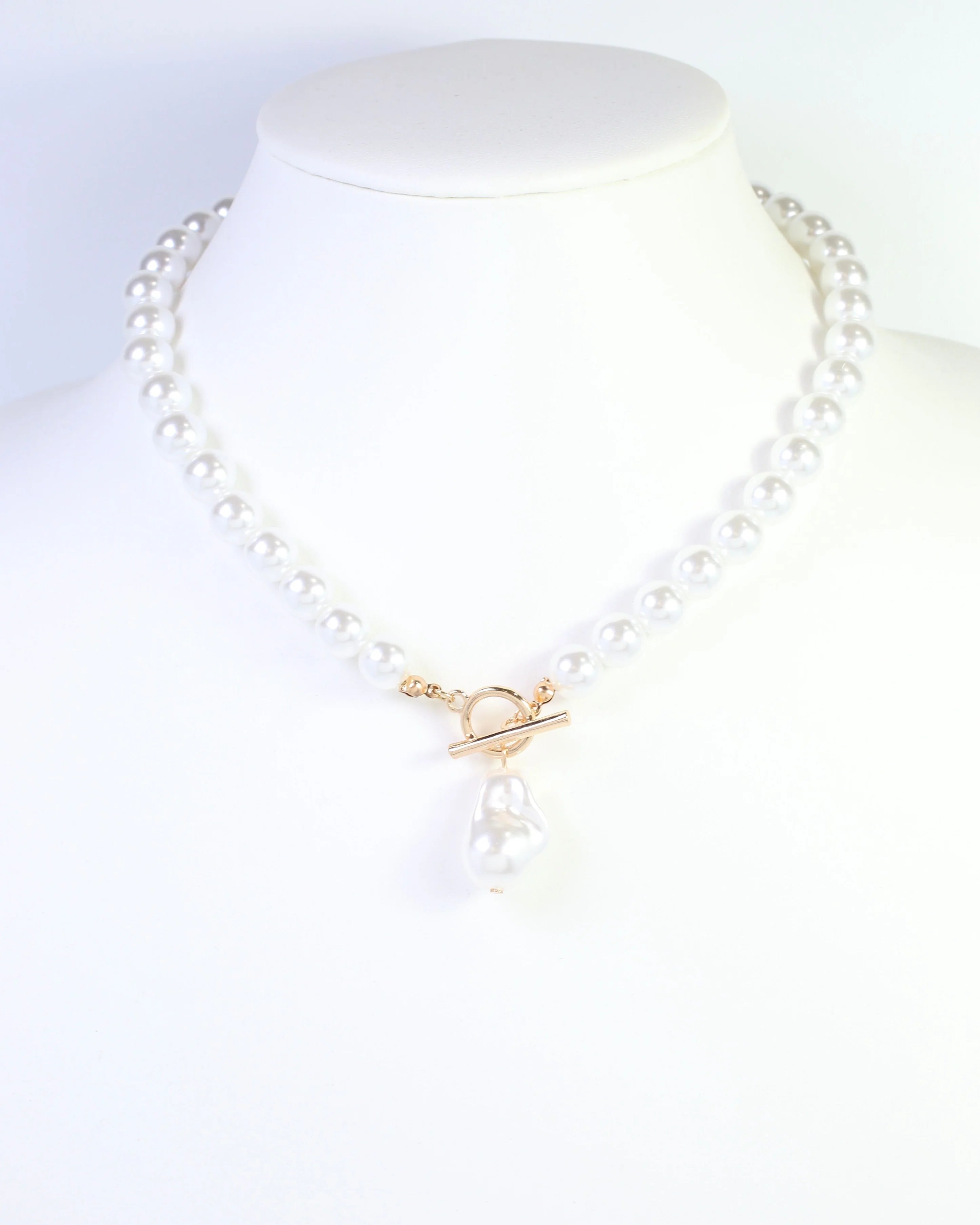 Caroline Hill: Catalina Pearl Beaded Toggle Necklace