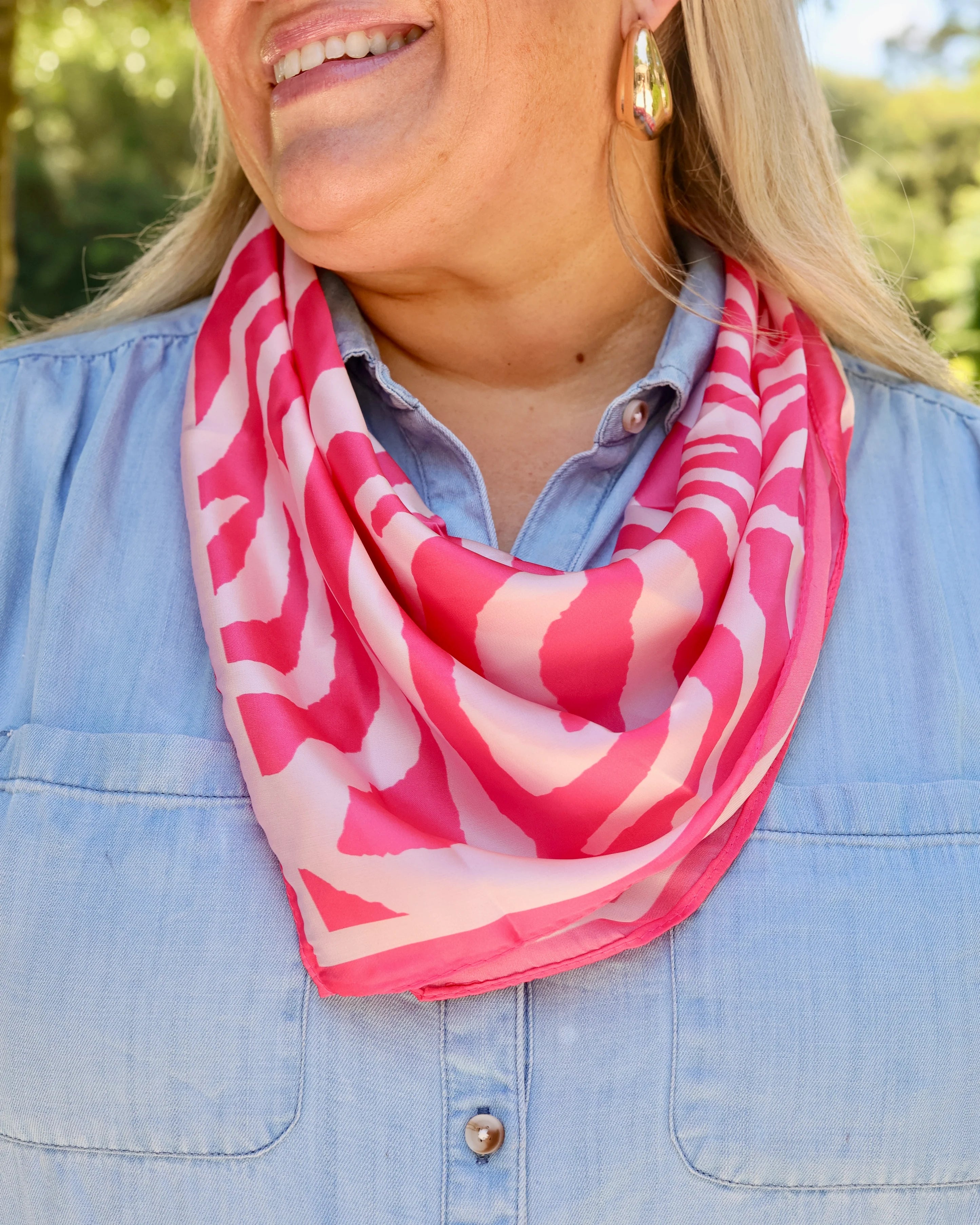 Caroline Hill: Ellie Zebra Print Pink Scarf