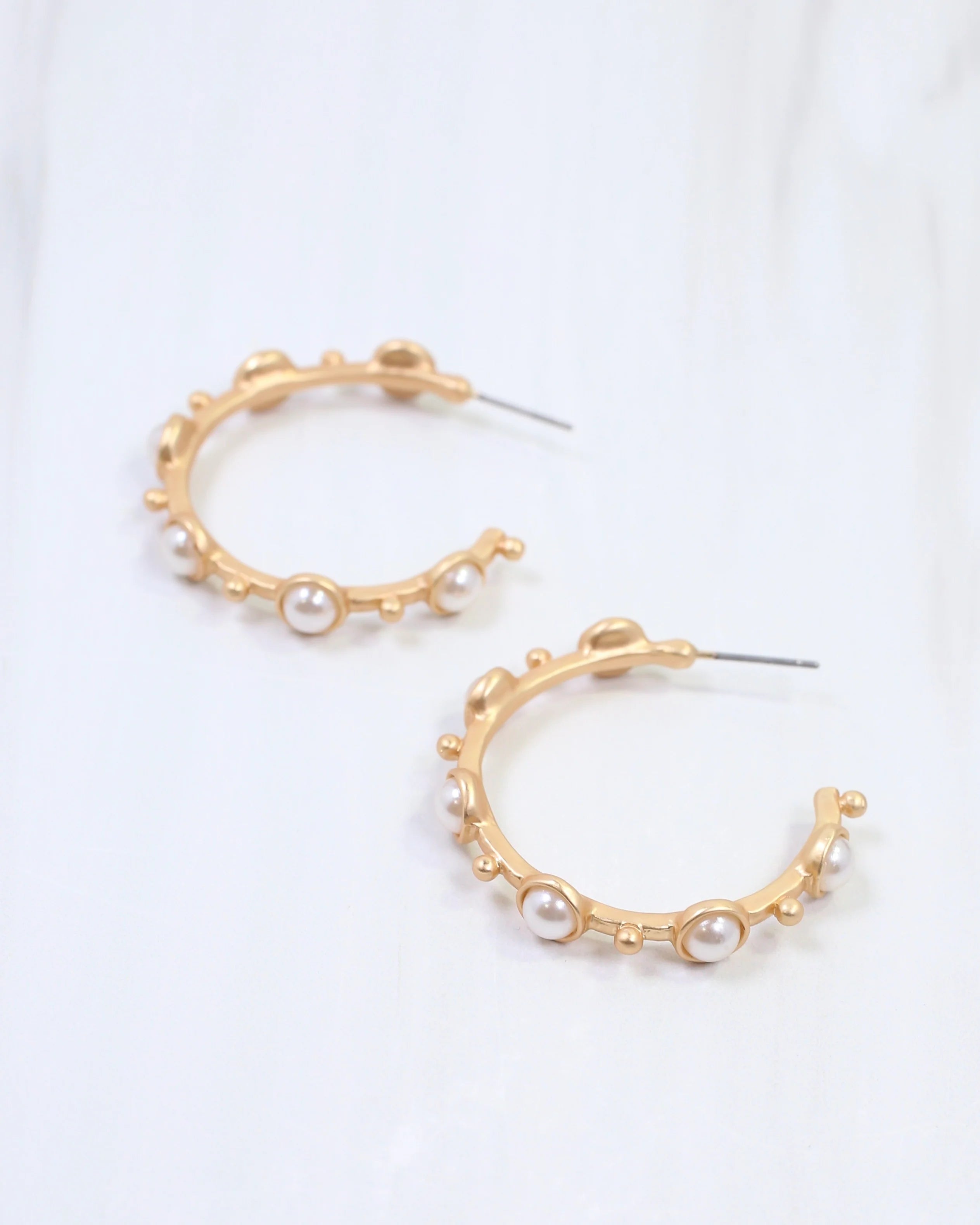 Caroline Hill: Bonnie Pearl Hoop Earring Matte Gold