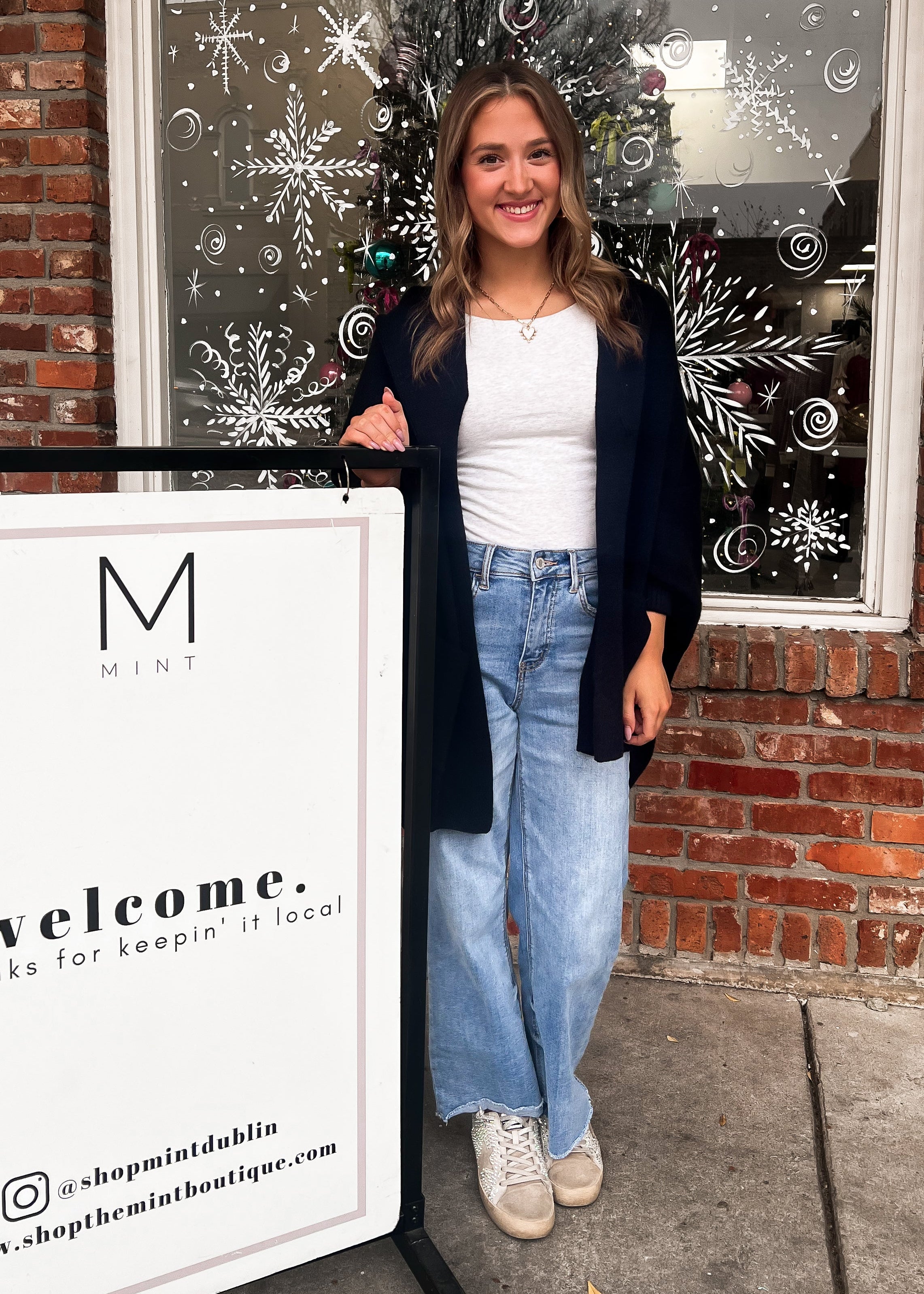 Debbie Lightweight Cardigan - Black