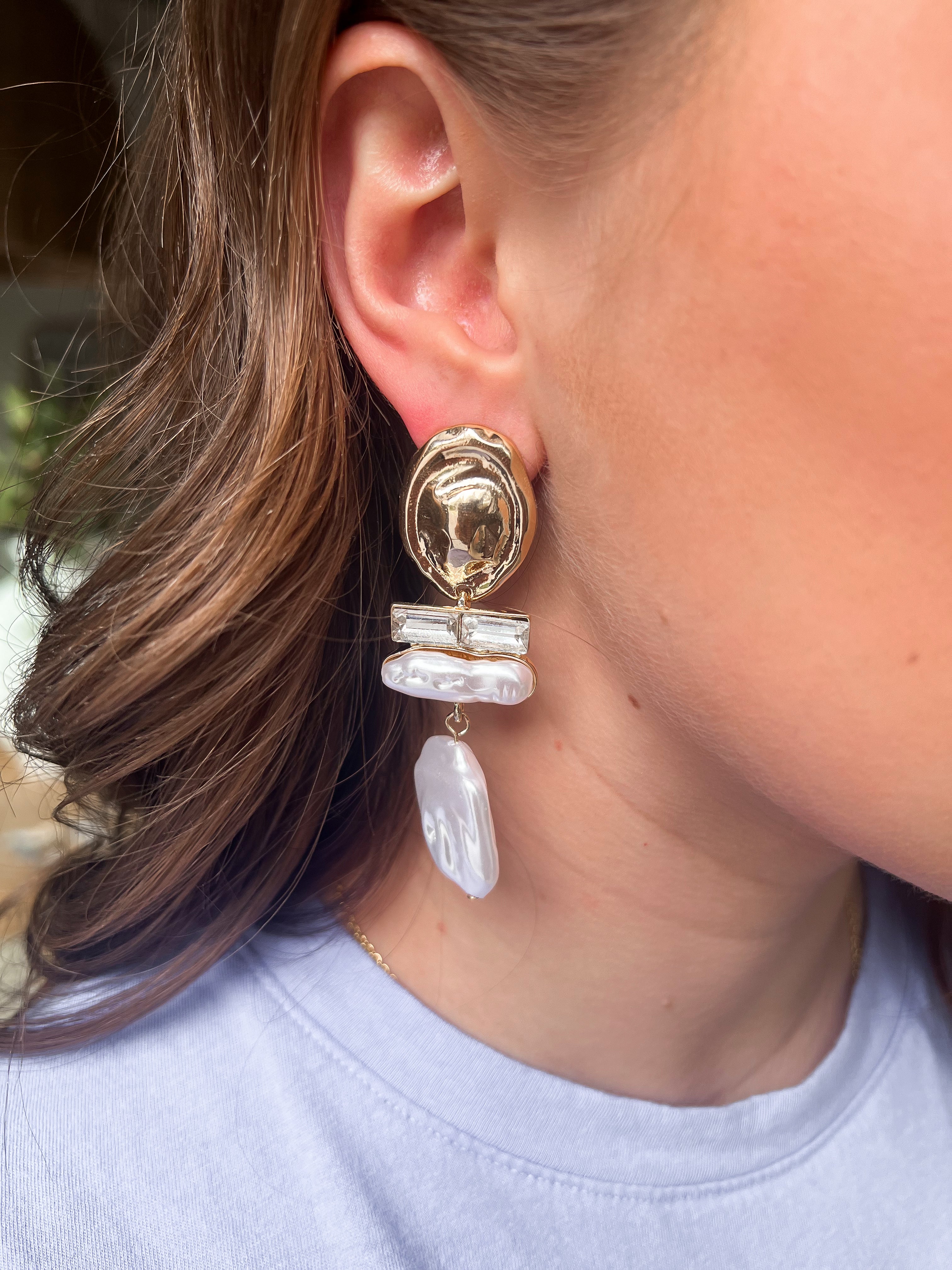 Pearl Link Textured Metal Earring