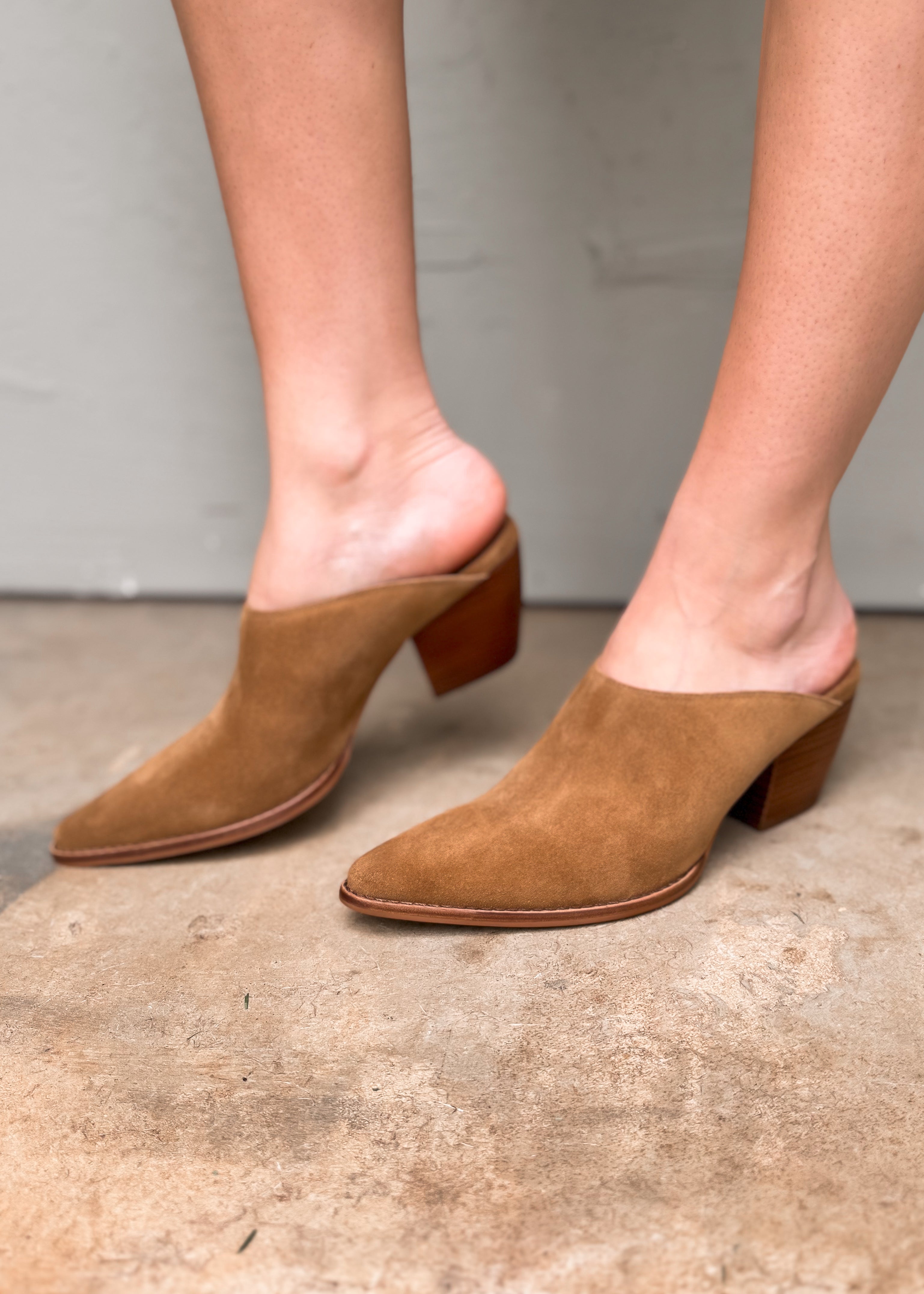 Matisse: Cammy Suede Mules