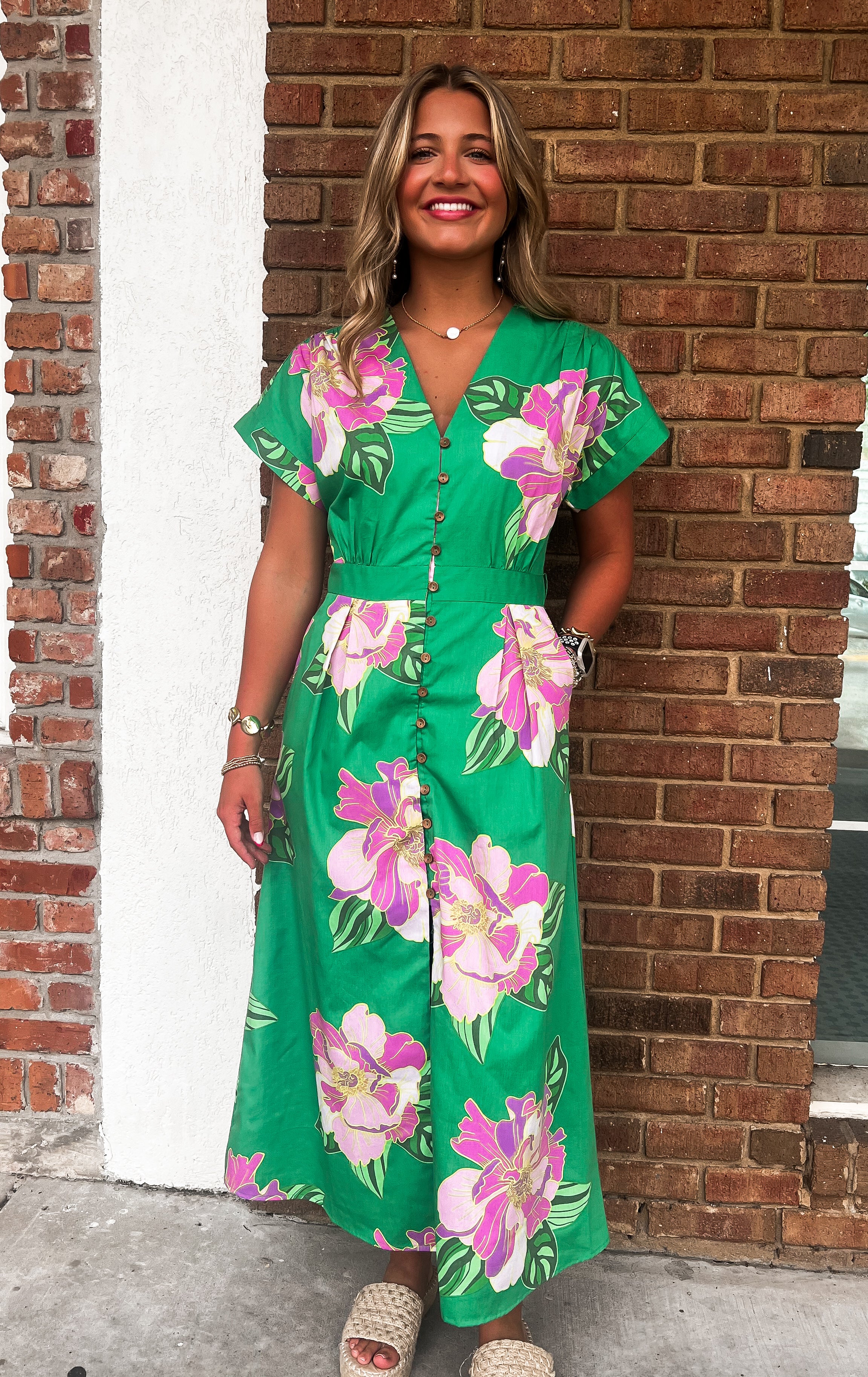 THML: Floral Print Midi Dress Small THML: Floral Print Midi Dress Small