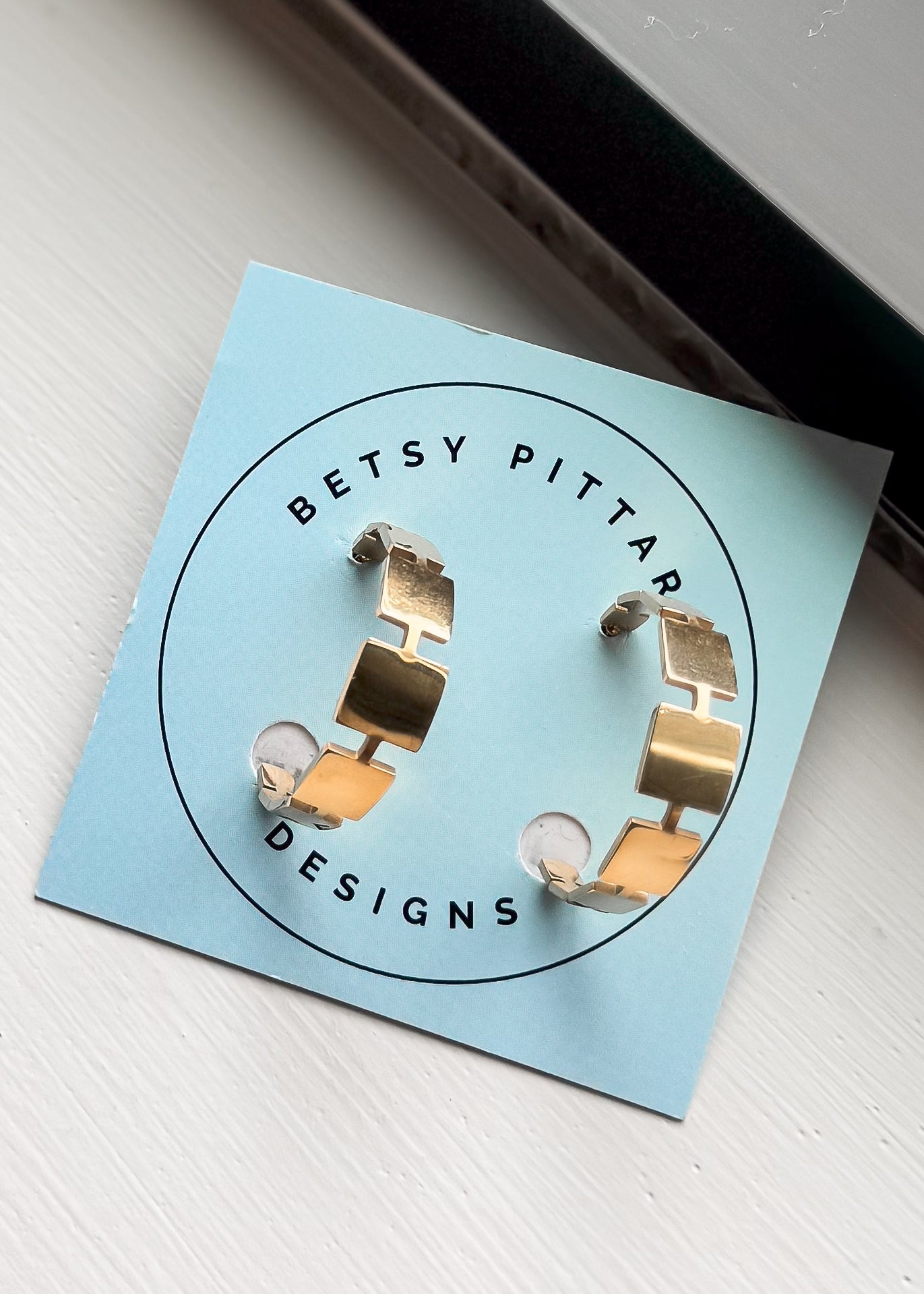 Betsy Pittard Designs: Vance, Square