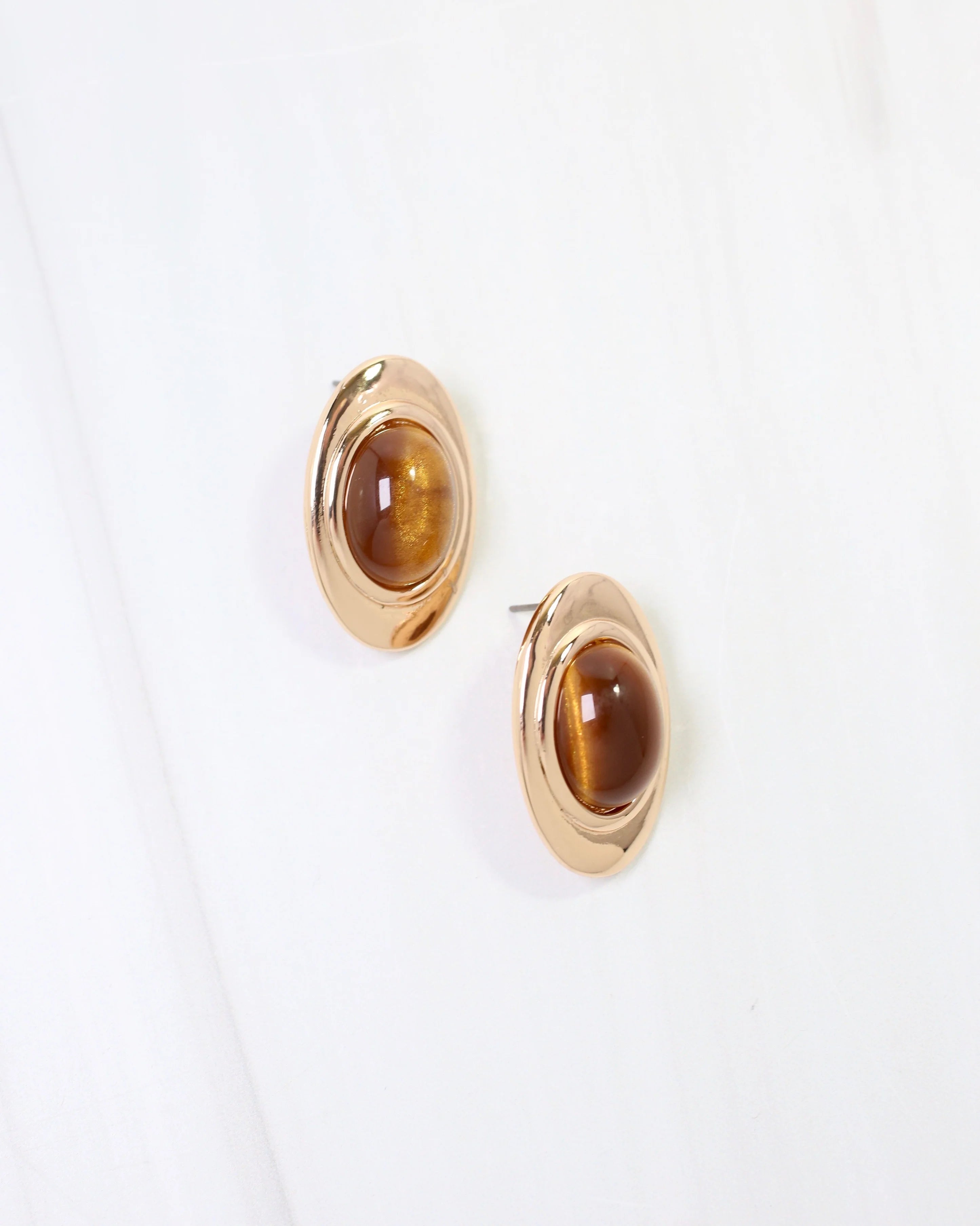 Caroline Hill: Queens Oval Stone Earring Gold