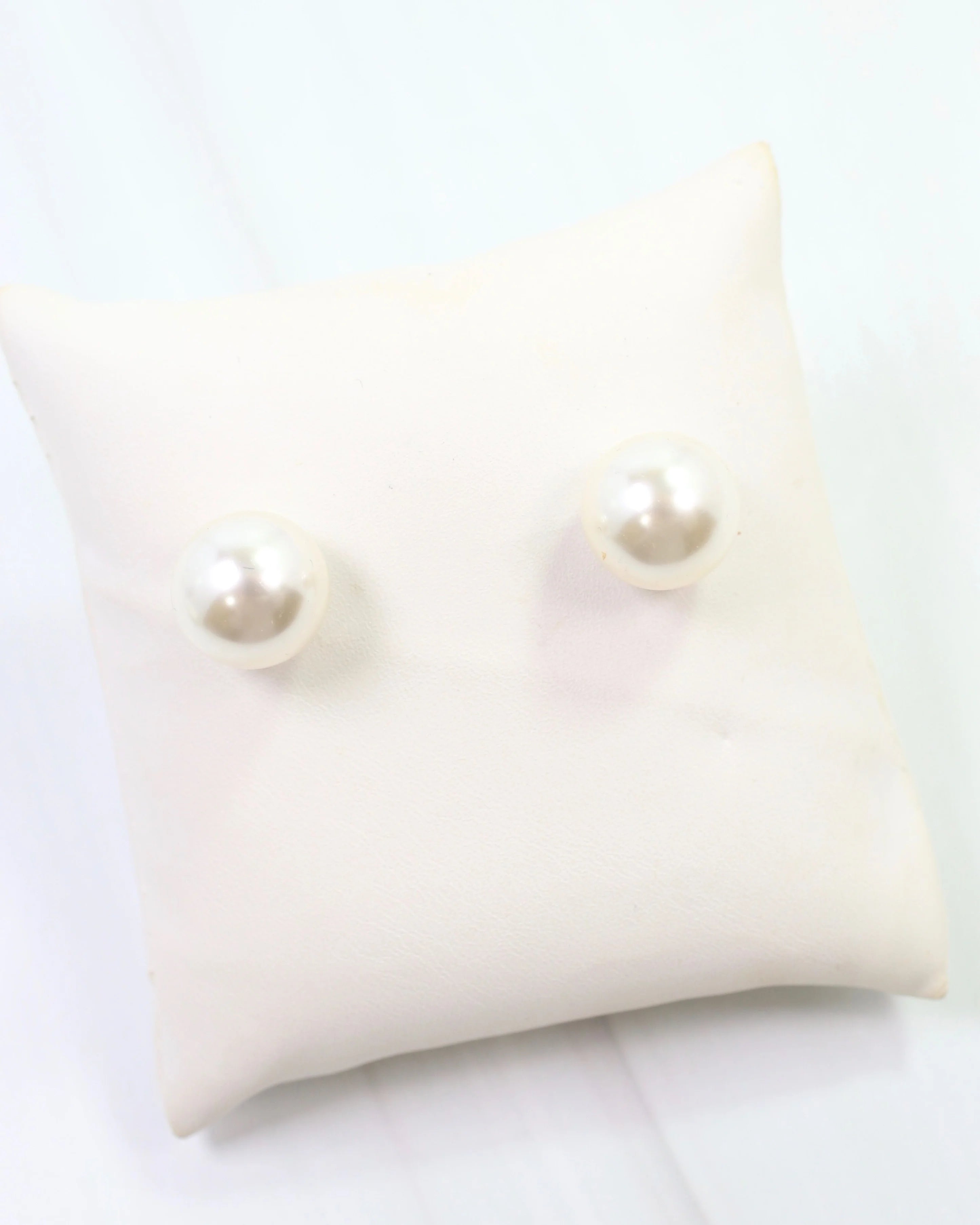 Caroline Hill: Greenville Pearl Stud Silver