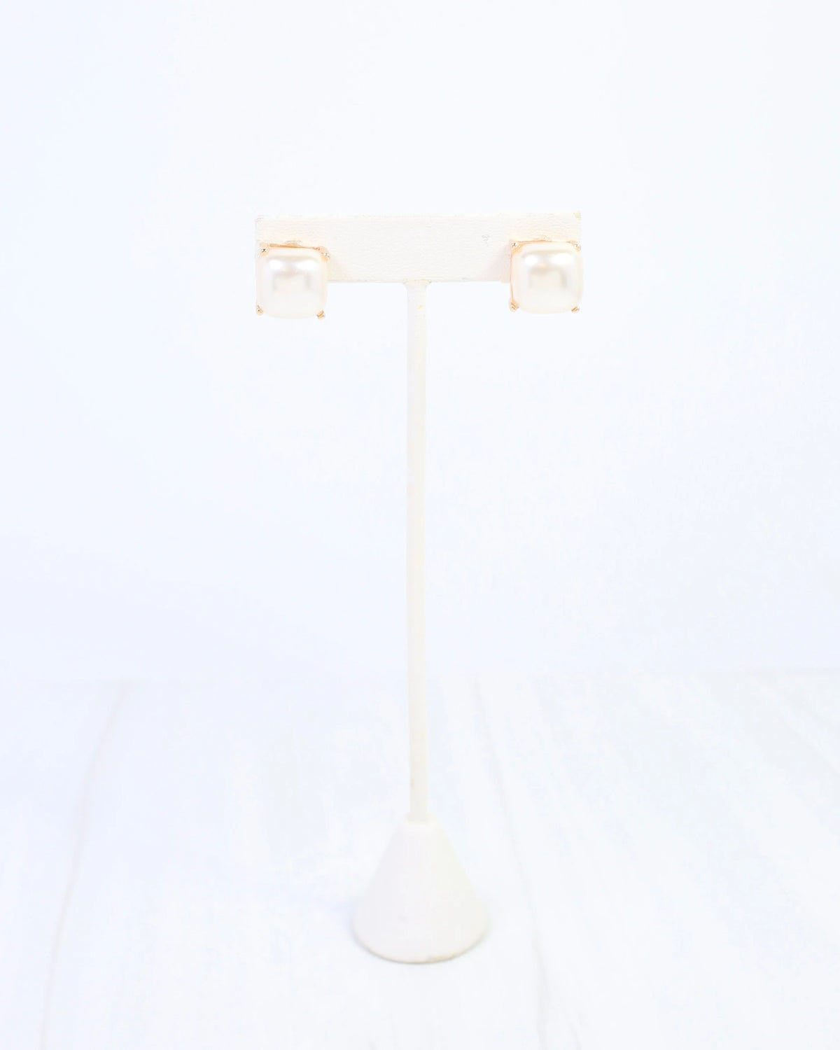 Caroline Hill: Mavis Square Pearl Stud Earring