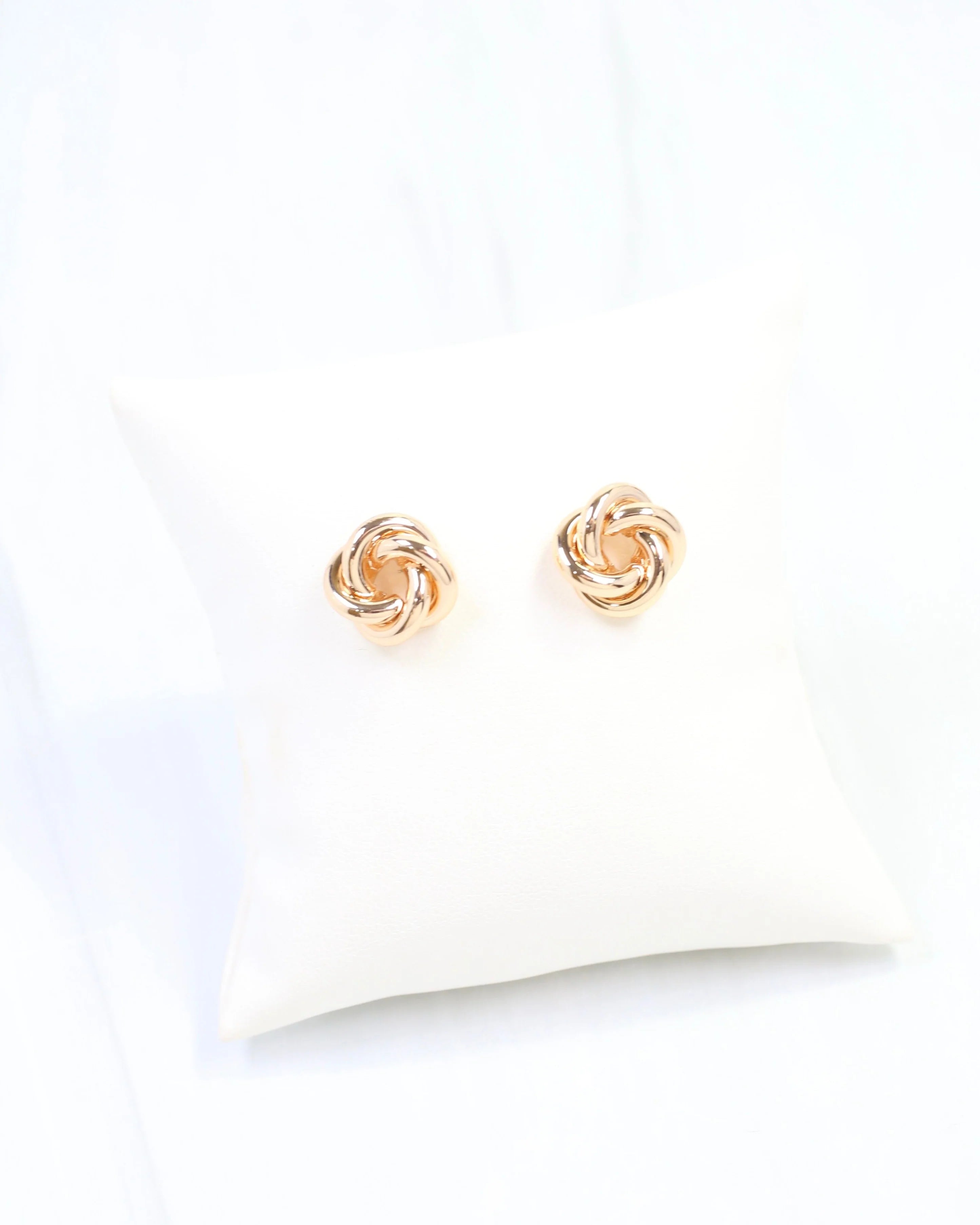 Caroline Hill: Clarke Knot Stud Earring Gold